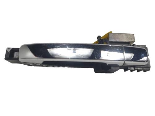 Used Front left exterior door handle Front left exterior door handle 38165744 38165744