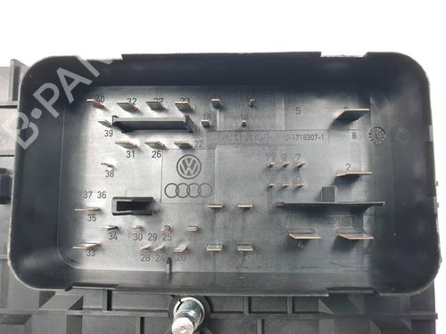 Fuse box SEAT ALTEA (5P1) 1.6 | BP29989840E1