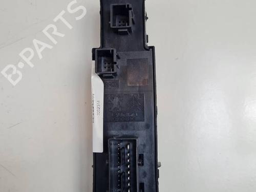 Left front window switch PEUGEOT 2008 I (CU_) 1.2 PureTech 82 | BP29474186I27 