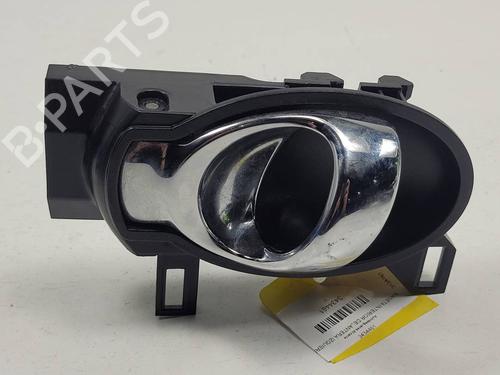 Used Front left interior door handle Front left interior door handle NISSAN JUKE (F15) 1.6 (117 hp) 40175819 40175819