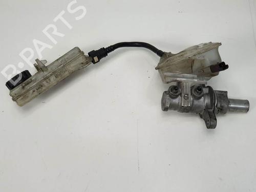 Used Brake master cylinder Brake master cylinder PEUGEOT 308 I (4A_, 4C_) 1.6 HDi (109 hp) 6847917 6847917