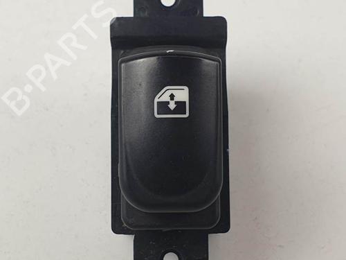 Used Right front window switch HYUNDAI i20 I (PB, PBT) 1.2 (78 hp) 25138316