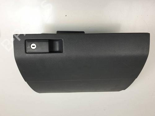 Used Glove box Glove box VW CADDY V Box Body/MPV (SBA, SBH) 2.0 TDi (102 hp) 29538667 29538667