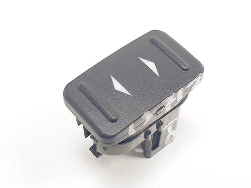 Used Right rear window switch Right rear window switch FORD MONDEO IV Turnier (BA7) 2.0 TDCi (140 hp) 16646395 16646395