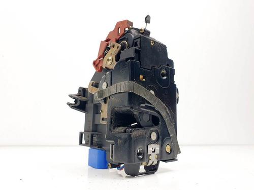 Højre fortil lås VW PHAETON (3D1, 3D2, 3D3, 3D4, 3D6, 3D7, 3D8, 3D9) 3.2 V6 4motion (241 hp) 16396672