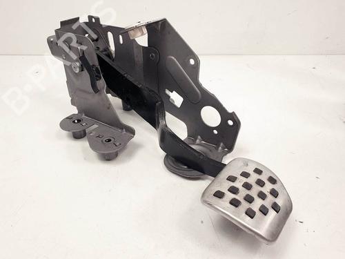Used Break pedal Break pedal RENAULT MEGANE III Hatchback (BZ0/1_, B3_) 1.5 dCi (BZ09, BZ0D, BZ1W, BZ29, BZ14) (110 hp) 13879750 13879750