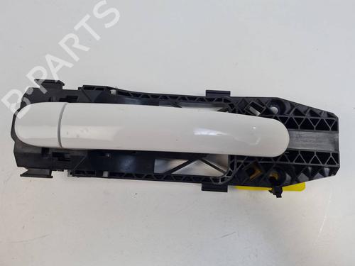 Høyre foran utvendig håndtak Høyre foran utvendig håndtak VW POLO V (6R1, 6C1) 1.2 TSI (105 hp) 35749755 35749755