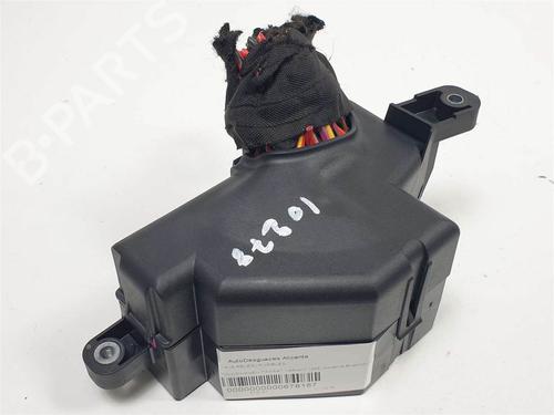 Fuse box VW PASSAT B7 Variant (365) 2.0 TDI | BP10739708E1 - Image 2
