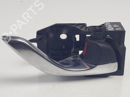 Used Front right interior door handle Front right interior door handle 12362980 12362980