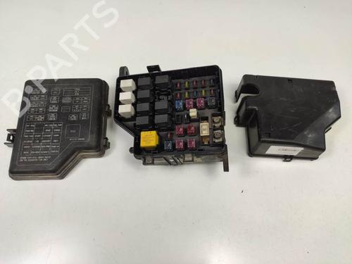 Used Fuse box Fuse box HYUNDAI SANTA FÉ I (SM) 2.0 CRDi 4x4 (113 hp) 9817241 9817241