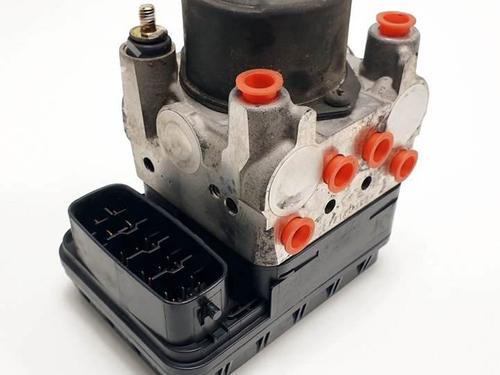 Used ABS pump TOYOTA RAV 4 II (_A2_) 2.0 4WD (ACA21, ACA20) (150 hp) 18347231