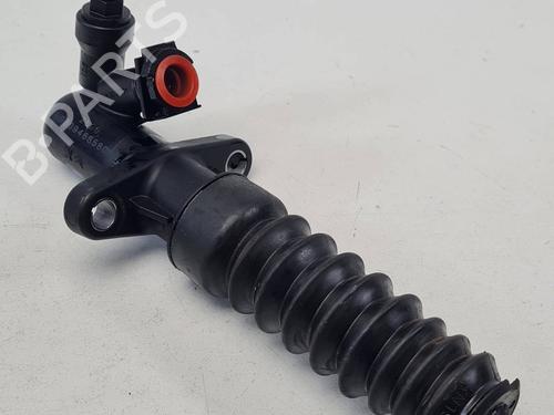 Used Clutch slave cylinder Clutch slave cylinder 37533220 37533220