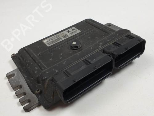 Used Engine control unit (ECU) NISSAN MICRA III (K12) 1.2 16V (65 hp) 28051769