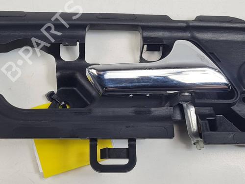 Used Rear right interior door handle Rear right interior door handle 38317289 38317289