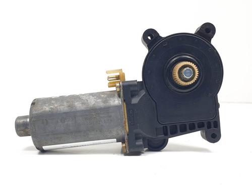 Used Left rear window motor Left rear window motor MERCEDES-BENZ E-CLASS (W210) E 290 Turbo-D (210.017) (129 hp) 20930396 20930396