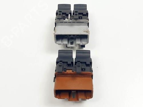 Left front window switch RENAULT MEGANE II Saloon (LM0/1_) 1.9 dCi (LM0G, LM1G, LM2C) | BP24989658I27 - Image 2