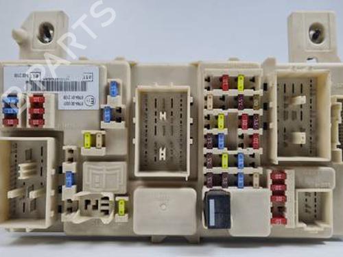 Zekeringkast FORD FOCUS II (DA_, HCP, DP) 1.6 (100 hp) 31272202