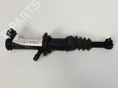 Used Clutch slave cylinder RENAULT MEGANE I Coach (DA0/1_) 1.6 16V (DA0B, DA04, DA11) (107 hp) 13953266