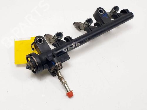 Used Injection rail Injection rail TOYOTA YARIS (_P1_) 1.0 (SCP10_, SCP10R) (68 hp) 17215843 17215843