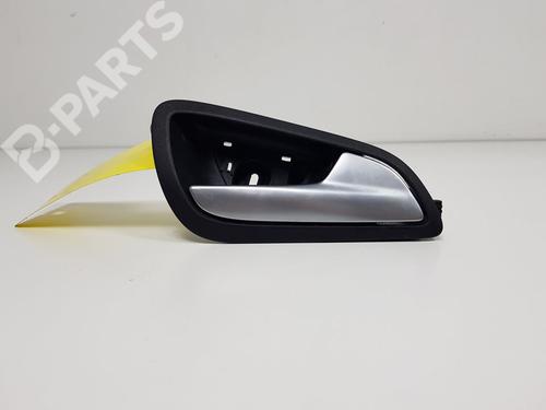 Used Front right interior door handle Front right interior door handle FORD FOCUS III 1.0 EcoBoost (125 hp) 11022017 11022017