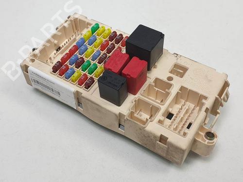 Used Fuse box Fuse box ALFA ROMEO 147 (937_) 1.6 16V T.SPARK (937.AXA1A, 937.AXB1A, 937.BXB1A) (120 hp) 9735918 9735918