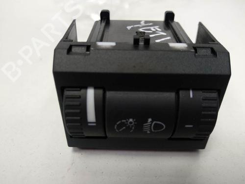 Used Headlight switch SKODA YETI (5L) 1.2 TSI (110 hp) 6861600