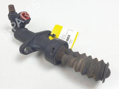Used Clutch slave cylinder PEUGEOT EXPERT Van (VF3A_, VF3U_, VF3X_) 1.6 HDi 90 8V (90 hp) 30166764
