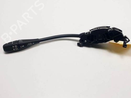 Used Steering wheel controls MERCEDES-BENZ C-CLASS T-Model (S203) C 180 Kompressor (203.246) (143 hp) 18268293
