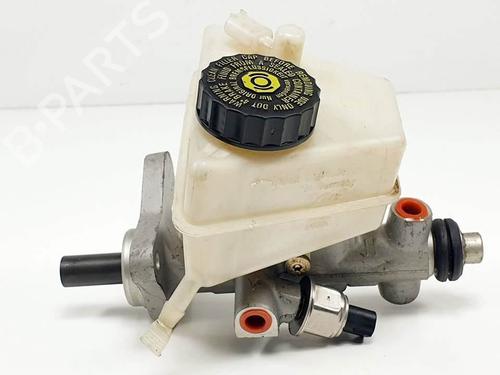 Used Brake master cylinder Brake master cylinder MERCEDES-BENZ C-CLASS (W203) C 180 Kompressor (203.046) (143 hp) 19526574 19526574
