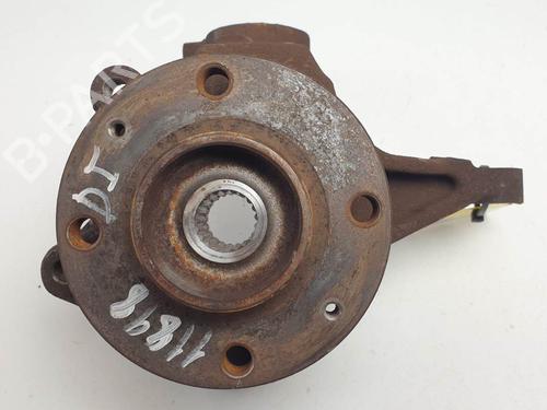 Used Left front steering knuckle Left front steering knuckle PEUGEOT 206+ (2L_, 2M_) 1.4 i (2LKFWA, 2MKFWA) (75 hp) 20511277 20511277