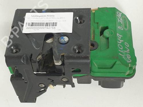 Used Front left lock VOLVO V70 II (285) 2.4 (170 hp) 12376124