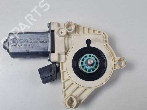 Used Right rear window motor Right rear window motor MERCEDES-BENZ B-CLASS Sports Tourer (W245) B 170 (245.232) (116 hp) 37668476 37668476