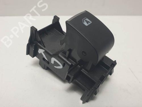 Used Right rear window switch Right rear window switch TOYOTA C-HR (_X1_) 1.8 Hybrid (ZYX10_, ZYX11_, ZYX10R, ZYX11R) (122 hp) 8907540 8907540