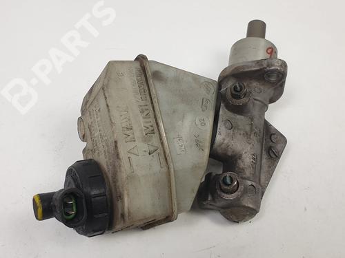 master-brake-renault-clio-ii-bb_-cb_-7700417649-1998-1999-2000-2001-2002-2003-2004-2005-2006-2007-2008-2009-2010-2011-2012-2013-2014-2015-2016-9729231 main image