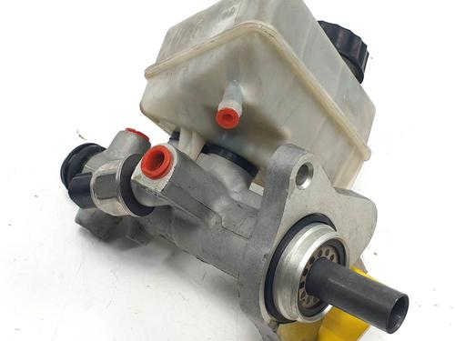brake-master-cylinder-mercedes-benz-c-class-w203-2000-2001-2002-2003-2004-2005-2006-2007-29199111 main image