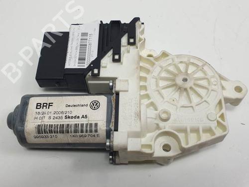Used Right rear window motor SKODA OCTAVIA II (1Z3) 1.9 TDI (105 hp) 13040579