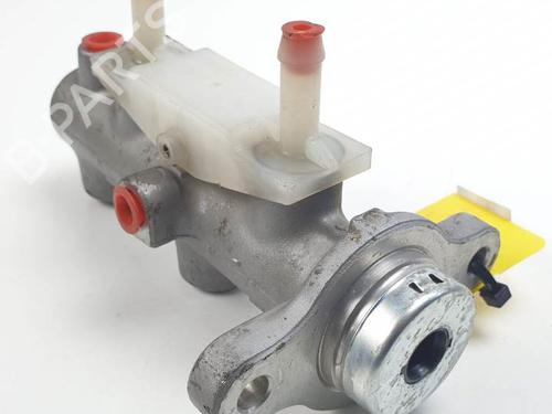 Used Brake master cylinder MITSUBISHI OUTLANDER I (CU_W) [2001-2008]  22751939