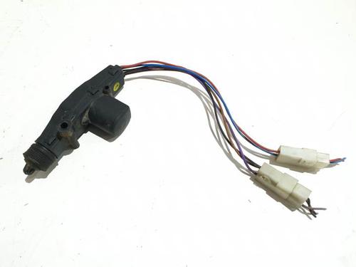 Front right lock NISSAN VANETTE CARGO Bus (HC 23) 2.3 D | BP6840070C97 