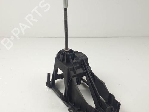 Used Gear lever SMART FORFOUR Hatchback (453) 1.0 (453.042, 453.043) (71 hp) 24846610