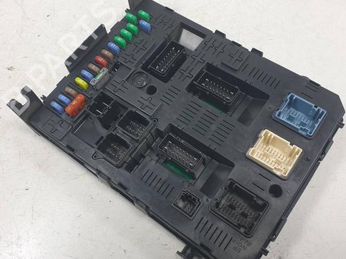 Used Fuse box Fuse box 37668790 37668790