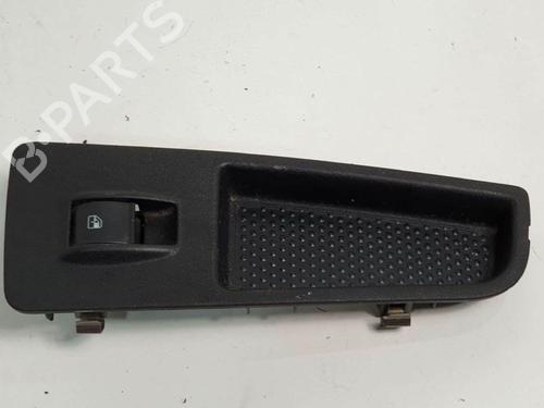Used Right front window switch Right front window switch FIAT BRAVO II (198_) 1.9 D Multijet (198AXB1A) (120 hp) 6852260 6852260