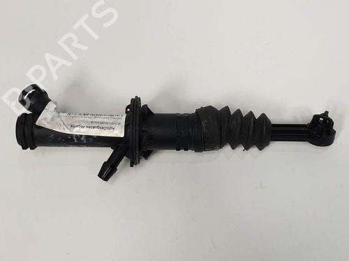 Used Clutch slave cylinder Clutch slave cylinder RENAULT MEGANE I Coach (DA0/1_) 1.6 16V (DA0B, DA04, DA11) (107 hp) 13953266 13953266