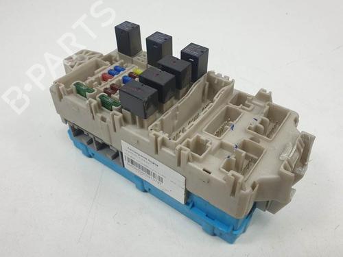 Used Fuse box Fuse box MITSUBISHI OUTLANDER I (CU_W) 2.0 4WD (CU2W) (136 hp) 13731542 13731542