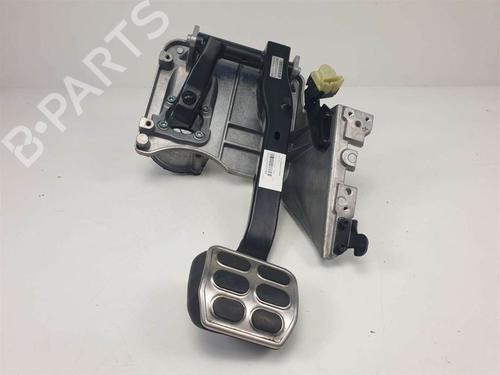 Used Break pedal Break pedal BENTLEY CONTINENTAL Coupe (3W_, 393) 6.0 GT (560 hp) 10393490 10393490