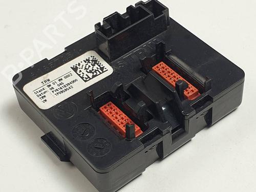 Used Electronic module Electronic module VW GOLF V Variant (1K5) 1.9 TDI (105 hp) 30049842 30049842