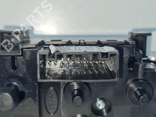 Steering wheel controls LAND ROVER RANGE ROVER VELAR (L560) 2.0 D240 SD4 4x4 | BP40557995E15 - Image 2