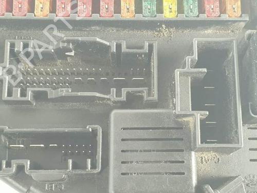 Fuse box BMW 5 (E60) 520 d | BP17839793E1