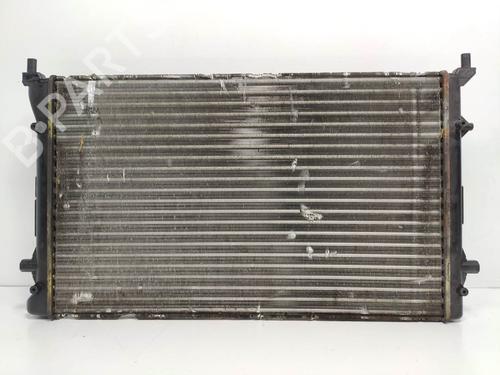 Used Water radiator Water radiator VW GOLF PLUS V (5M1, 521) 2.0 TDI (140 hp) 8822560 8822560