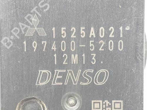 Mass air flow sensor MITSUBISHI OUTLANDER II (CW_W) 2.2 DI-D 4WD | BP25139692M95 