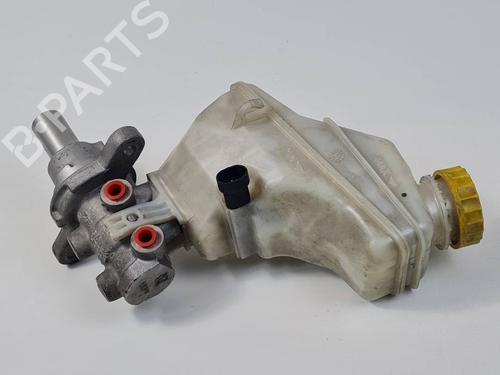 Used Brake master cylinder Brake master cylinder FIAT DOBLO Bus (263_) 1.3 D Multijet (263AXC1A) (90 hp) 30450582 30450582